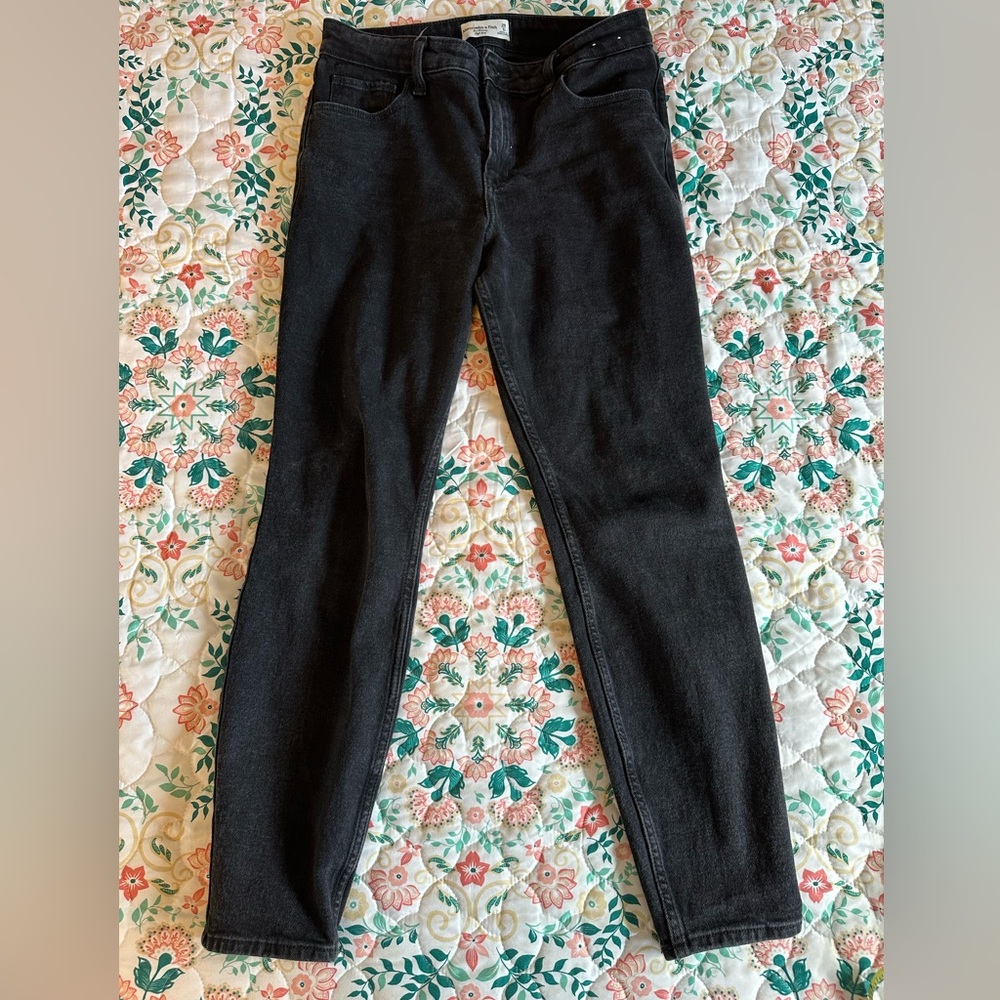 Abercrombie & Fitch The Skinny High Rise Black Size 8R 29R